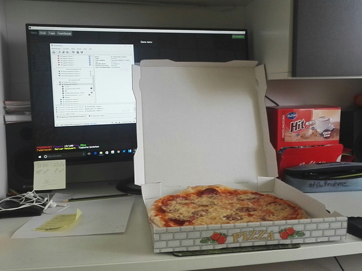 xkai_w's tweet photo. Ts mit den mois @Crxdex @DasFuchsiiii @ImRaidex https://t.co/YmcLX4kx7y