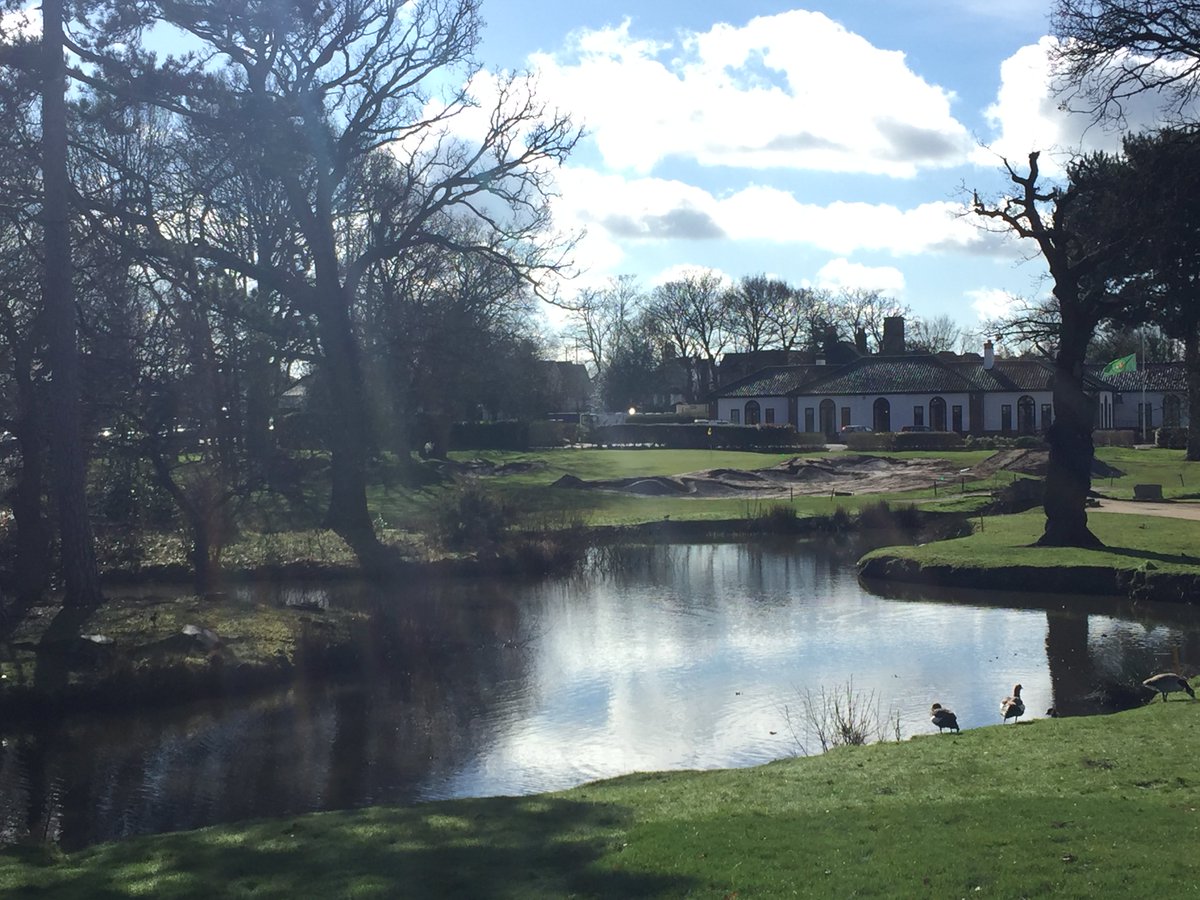 FulwellGC's tweet photo. Slightly different aspect from the 9th tee thanks to @golfarchitects &amp; @BlinderBunker Going to look amazing with turf and sand in #bunker https://t.co/8RtvF5uQFE