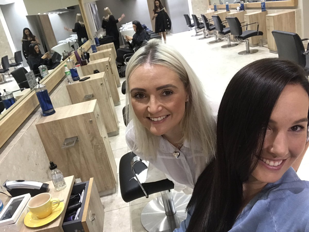 Tamerin_Jardine's tweet photo. Shine... yip #jesstime does this to my hair @CarltonHair_SA @Jesslbhair https://t.co/AZBycbnsCU