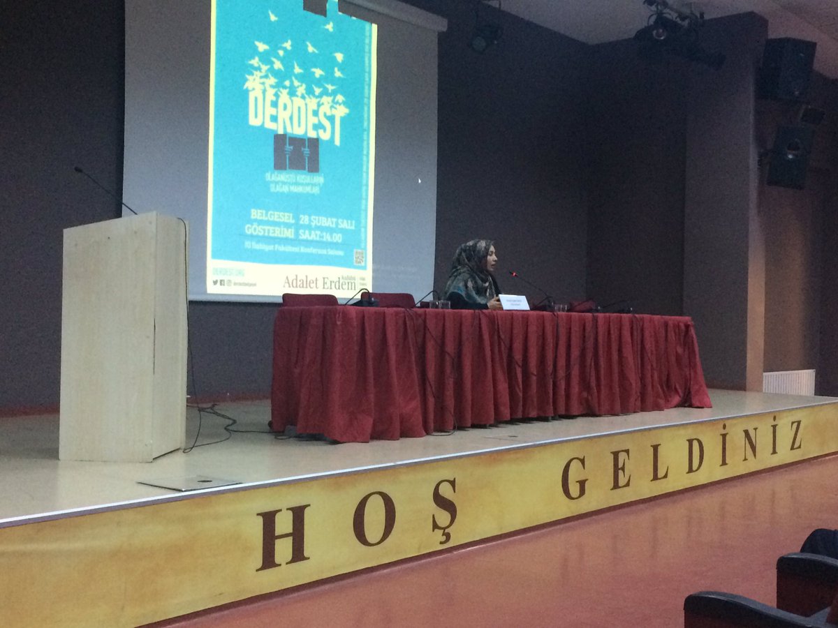 Derdest belgeselinin yönetmeni Kevser Çakır Demir, İÜ İlahiyat'ta 28 Şubat sürecinde yaşanan mağduriyetleri anlatıyor. <a href="/derdestbelgesel/">DERDEST</a>