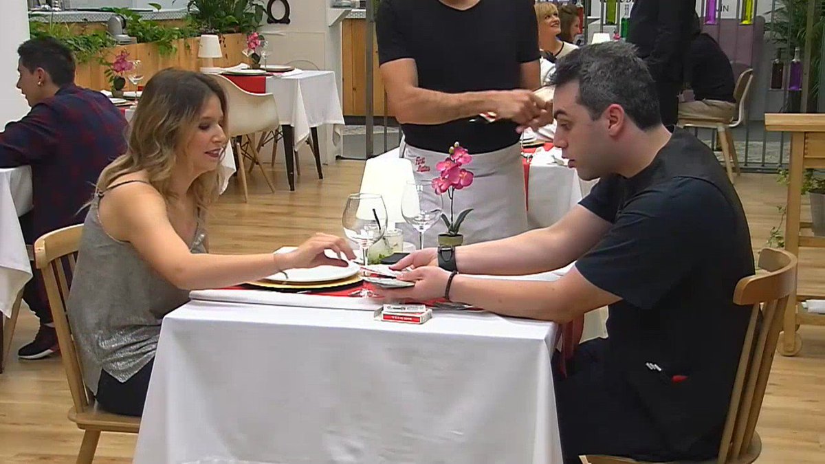 MedInfinityES's tweet photo. La magia del amor llega a #FirstDates270 💘 Juegos de cartas y mucha chispa en las nuevas citas del programa:
https://t.co/8S1g5tMdqb https://t.co/4AWFsar0zQ