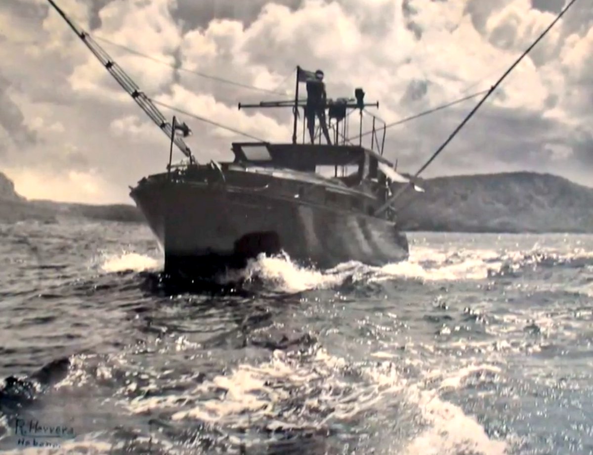 MenAndTheSea's tweet photo. Enjoy the Official Trailer of Expedition MEN AND THE SEA produced by Raquel Carreras Rivery @RcRivery @cubanheritage https://t.co/ImCfd9Br63 https://t.co/nmPKHODsHU