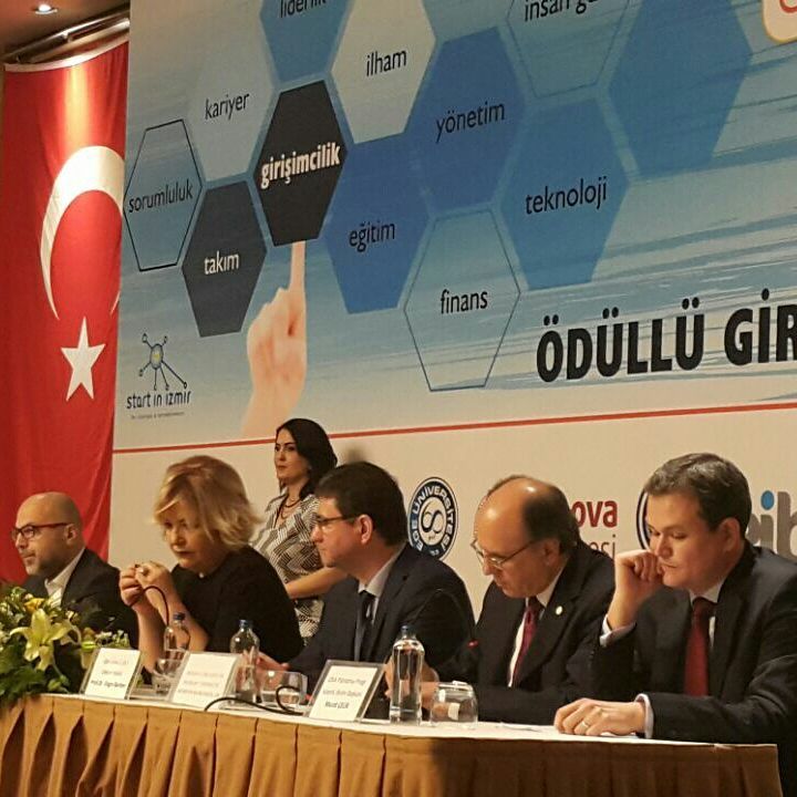 #GirişimKampüsü'nün 5. Ödüllü #Girişimcilik Yarışması lansmanı devam ediyor. Detaylar; girisimkampusu.com  #inovasyon #kariyer #İzmir