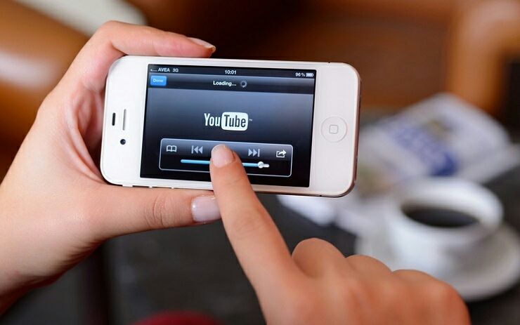 Sheilasbubble's tweet photo. YouTube to remove 30s unskippable ads: What does it mean for brands? https://t.co/KO91bbYwVM https://t.co/4gEfT0B3uE