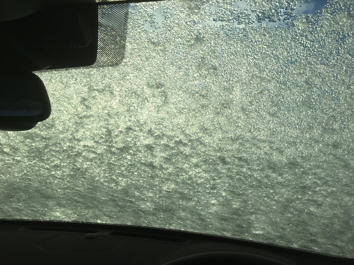 clairerawle's tweet image. Possibly should have warmed car up before trying to leave for work! #frozen #nodeicer