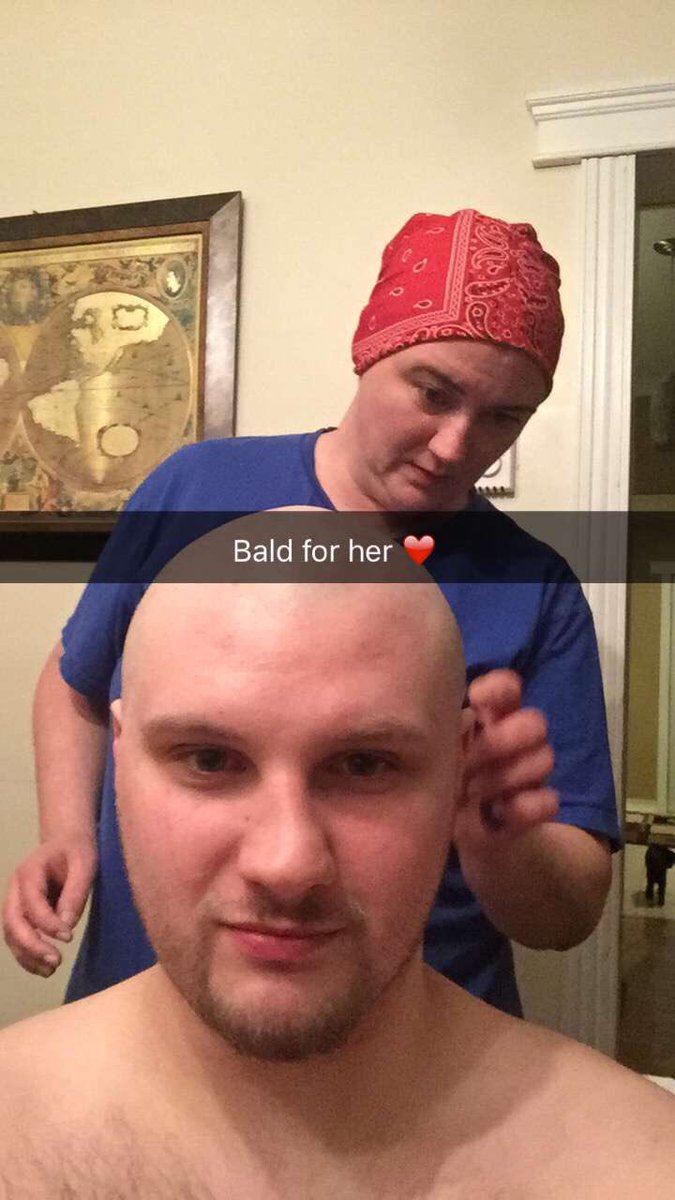 TheYoungT's tweet photo. Went bald with my mom! ❤️#staystrongmom #StrongerTogether #breastcancer #baldteam https://t.co/d8ACdspidv