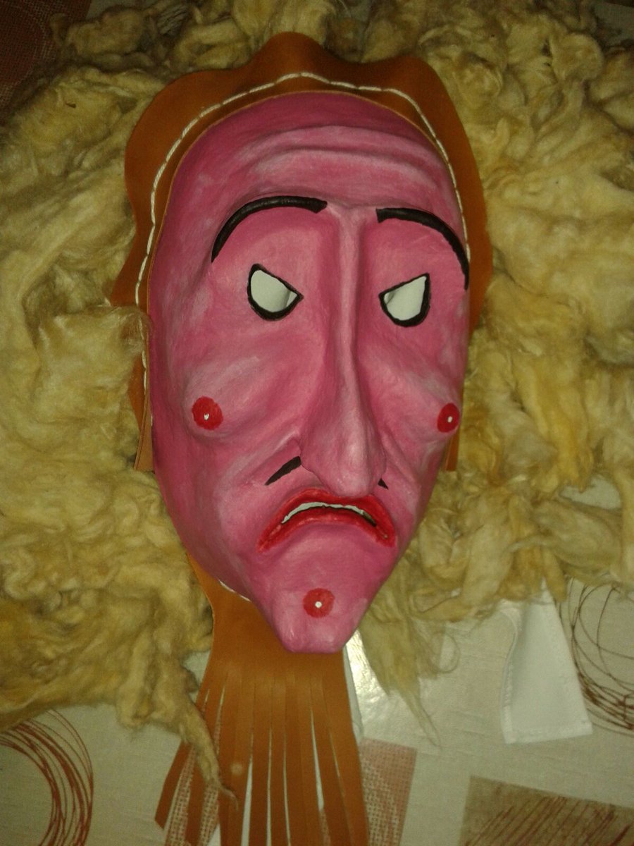 A figura tradicional do Entroido de #Vigo, O Merdeiro, sairá hoxe martes ás 12 e ás 17 horas polas rúas do casco vello da man dos veciños.