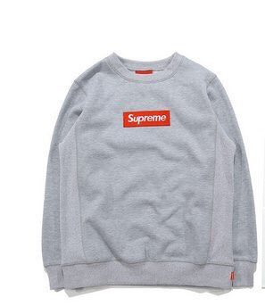 supreme9688's tweet photo. 🍀 supreme トレーナー 🍀

数量はまだ決まってないので購入もこれからになりますがRT数に応じて考えていきます✨

フォローリツイートした方に
応募条件をDMにてお知らせします！

抽選開始は応募者集まり次第🙏 https://t.co/AriofeykXK