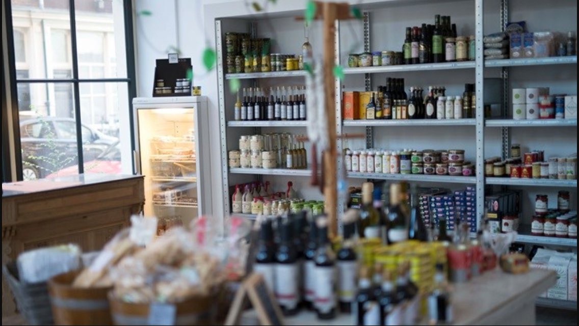 Nieuw #verkooppunt erbij! 😀 <a href="/olieenzo/">Enzo javier Olie</a> in de leukste winkelstraat van #Amsterdam: Dè Czaar Peterstraat!  #verjus