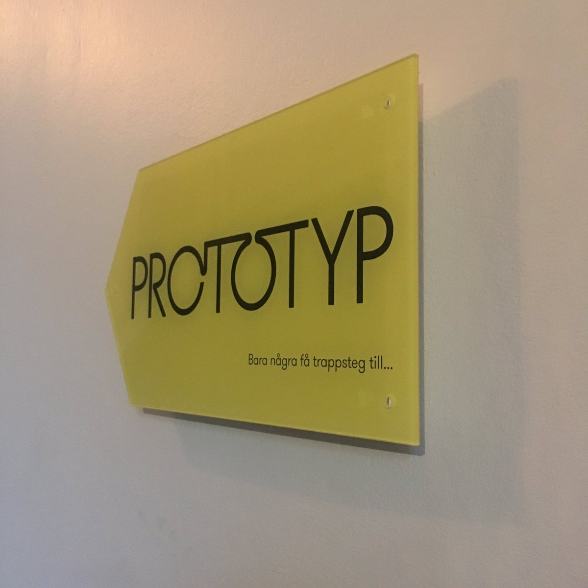 sunekaae's tweet photo. At @prototypsthlm discussing collaborative #AR on @HoloLens #STHLMTech #veryday https://t.co/sXeIqRPUYd