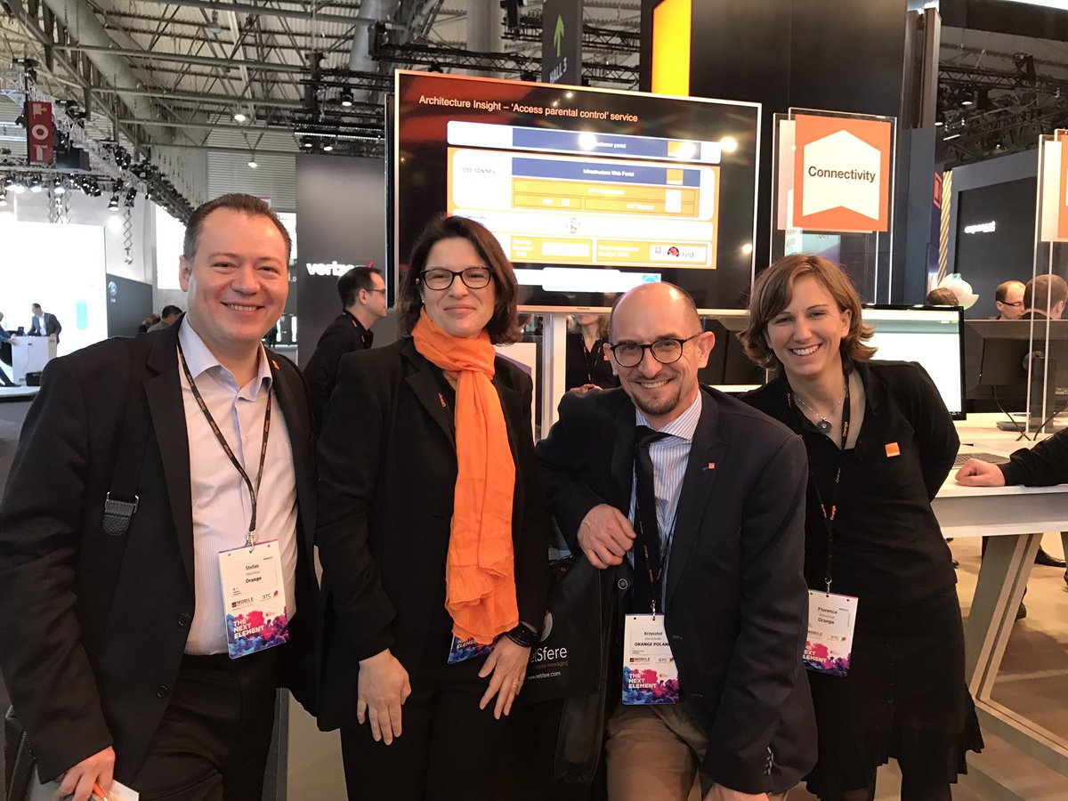 chris_luginbuhl's tweet photo. Network on Demand demo at our @orange booth in Barcelona  #MWC17 convincing not only for our customers, but also for our countries https://t.co/e1cCsnTz1Z
