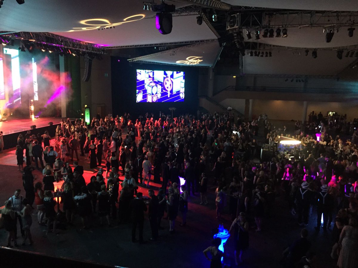 Lucy_Dean_'s tweet photo. Choreographed a #Gatsby #show for @UltimateDancers this weekend! 8 #dancers, a #vocalist, an #aerialist &amp; a crowd of 2000! @ICC_Birmingham https://t.co/EKhjEhlf1Q