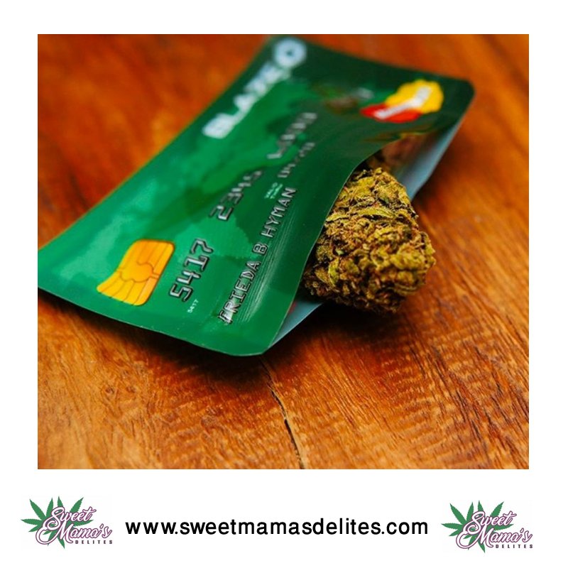 sweetmamasdeli1's tweet photo. #cannabisculture #smokeysociety #420life #wfayo #trichromes #terpenes #420photography #macromob #marijuanaphotos #kindcertified https://t.co/v88q2BzLTk