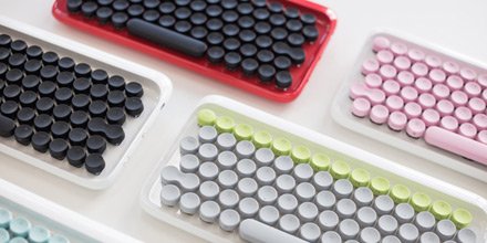 Un clavier pour les nostalgiques des machines à écrire.

bit.ly/2mzm5G0
Par <a href="/lofree/">oscar fernando</a> #design #industrialdesign #clavier #typewriter