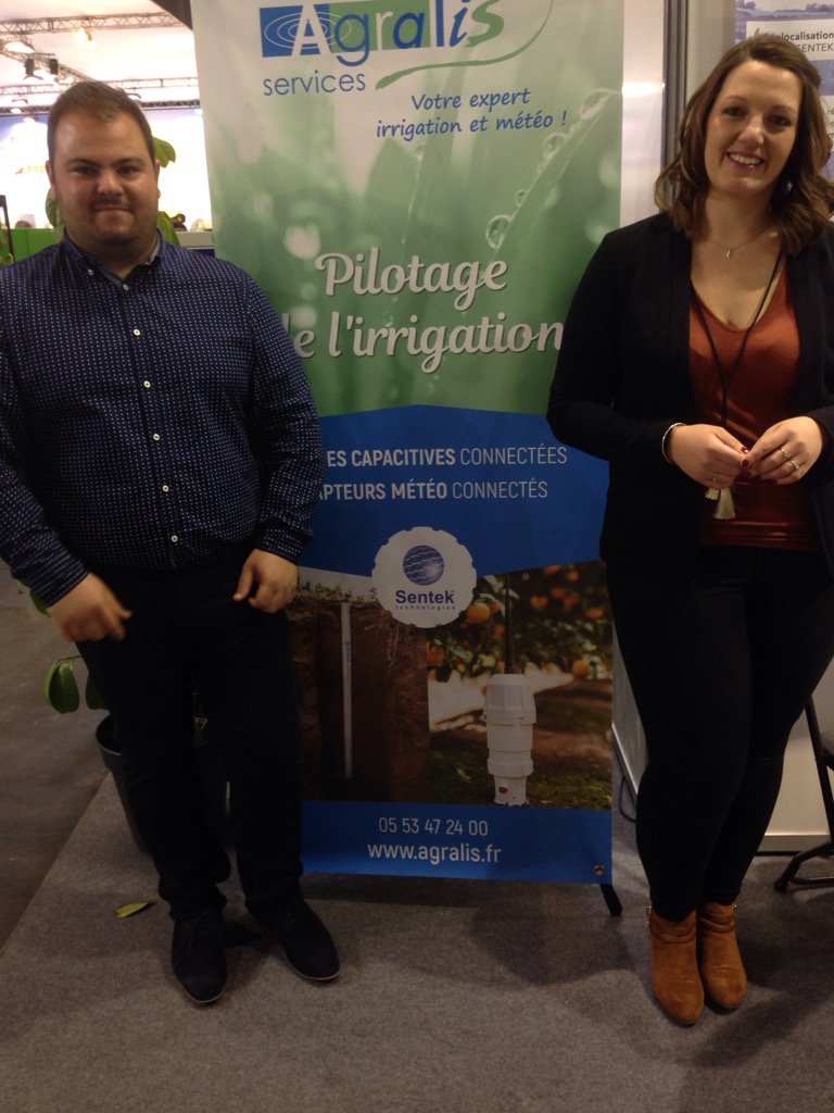 acmg54JFB's tweet photo. La jeune équipe #AGRALIS vous attend au #sima2017 hall5b d99 #eau #preciseirrigation #water #meteo #agua #aïgo https://t.co/Njtw7M7XGj