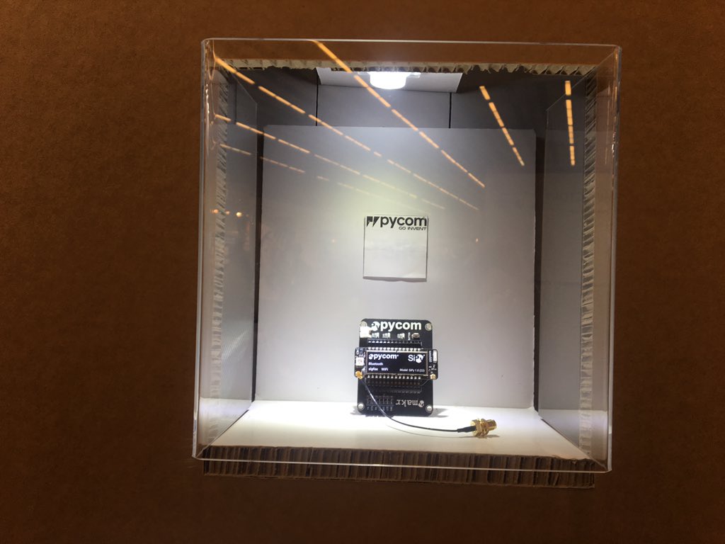 SGWirelessIoT's tweet image. Look what we found on the @sigfox #MWC17 stand this morning Hall8. Unmissable :-)  #SiPy #GOINVENT