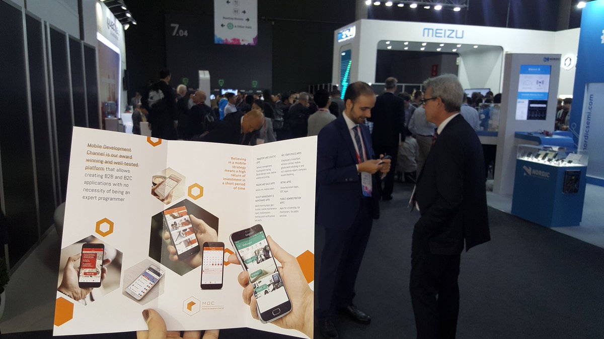 Gullivernet's tweet photo. Ya hay mucha gente #FelizMartes at #MWCBarcelona2017 @BeppeFerri https://t.co/PWjNOuRdEY