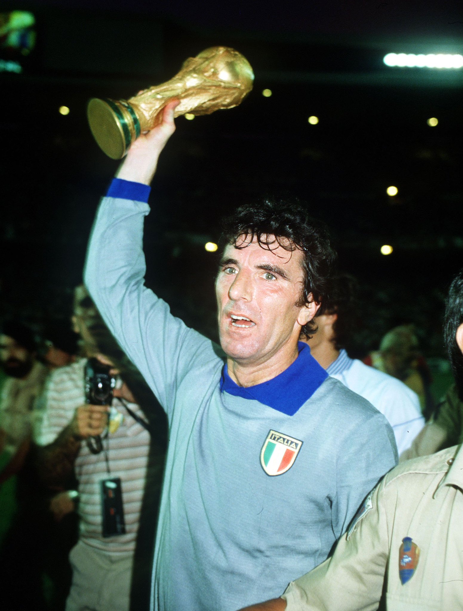 One of the all-time greats is 75 today   Happy Birthday, Dino Zoff! 