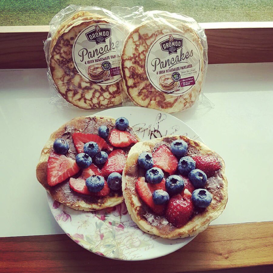 How do you eat yours? I have mine with Nutella and berries 😍
Thanks <a href="/DromodBoxty/">Dromod Boxty</a> and <a href="/SheenaFaughnan/">Sheena Faughnan</a> for feeding us all 👍🏻 #PancakeDay