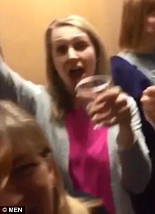 DailyMailUK's tweet photo. Jubilant parents and staff celebrate headteacher 'getting sacked' from village primary school https://t.co/EBMMqBk61g https://t.co/rUI4UNMzsE
