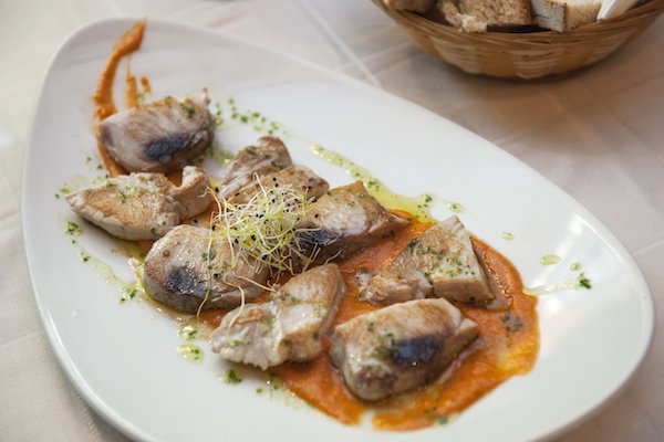 New post! We're swooning over southern #Spain... devourbarcelonafoodtours.com/beyond-barcelo… #VisitSpain