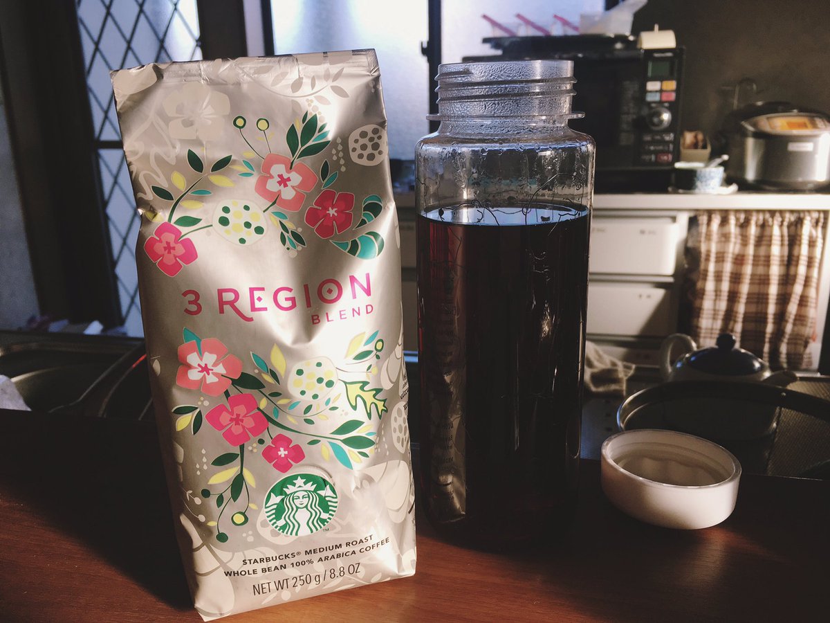 onichan_write's tweet photo. 今日の水筒の中身はスタバの挽きたてコーヒーでした☕️
いつも飲んでるやつよりコクがすごい
これがコックリしてるとかいうやつなんだろうか…
今度はベロナ買ってみよー✨👍🏻
#3REGION
#おすすめ #スターバックス https://t.co/f5wUn0UAJ8 https://t.co/eO3Cjd6jeO