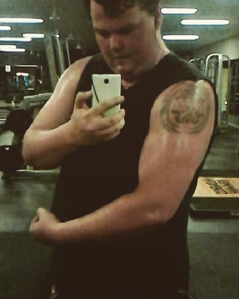 SenorCarterPW's tweet photo. A horrible quality photo of this year's #progress so far

#gym #goals #followingdreams https://t.co/n97N7G6DOz