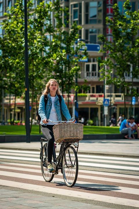rdamfietschic's tweet photo. #RotterdamFietsChic #FietsChic #LovesBikes #CycleChic #rotterdam #rdam #fiets #chic #bicycle #citycycling #bikefash… https://t.co/k4xhl08sGI