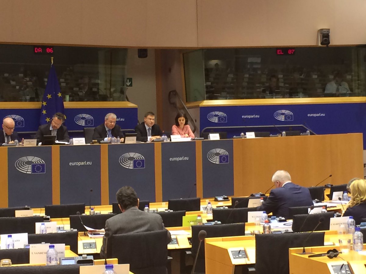 VDombrovskis's tweet photo. My opening remarks at @EP_Economics on #CMU #strongbanks #CCPs intl #reg coop #NPLs #suistainablefinance #fintech https://t.co/qGwsKgvl7O https://t.co/Rs9gscJJLz