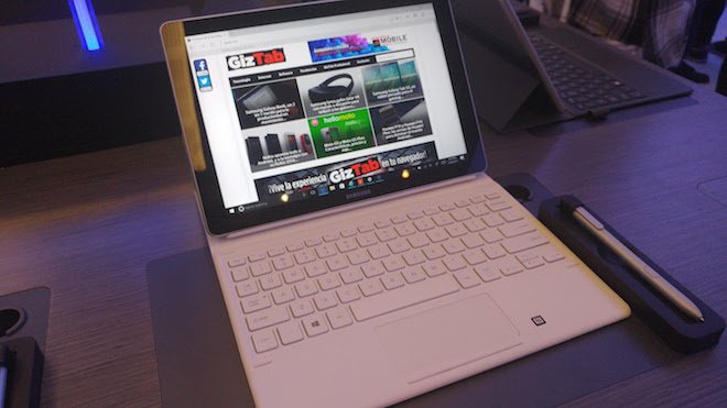 chicatech's tweet photo. Samsung Galaxy Book, un 2 en 1 pensado para la productividad en movimiento https://t.co/GaPP31UDHt https://t.co/ak8DgqVFsy