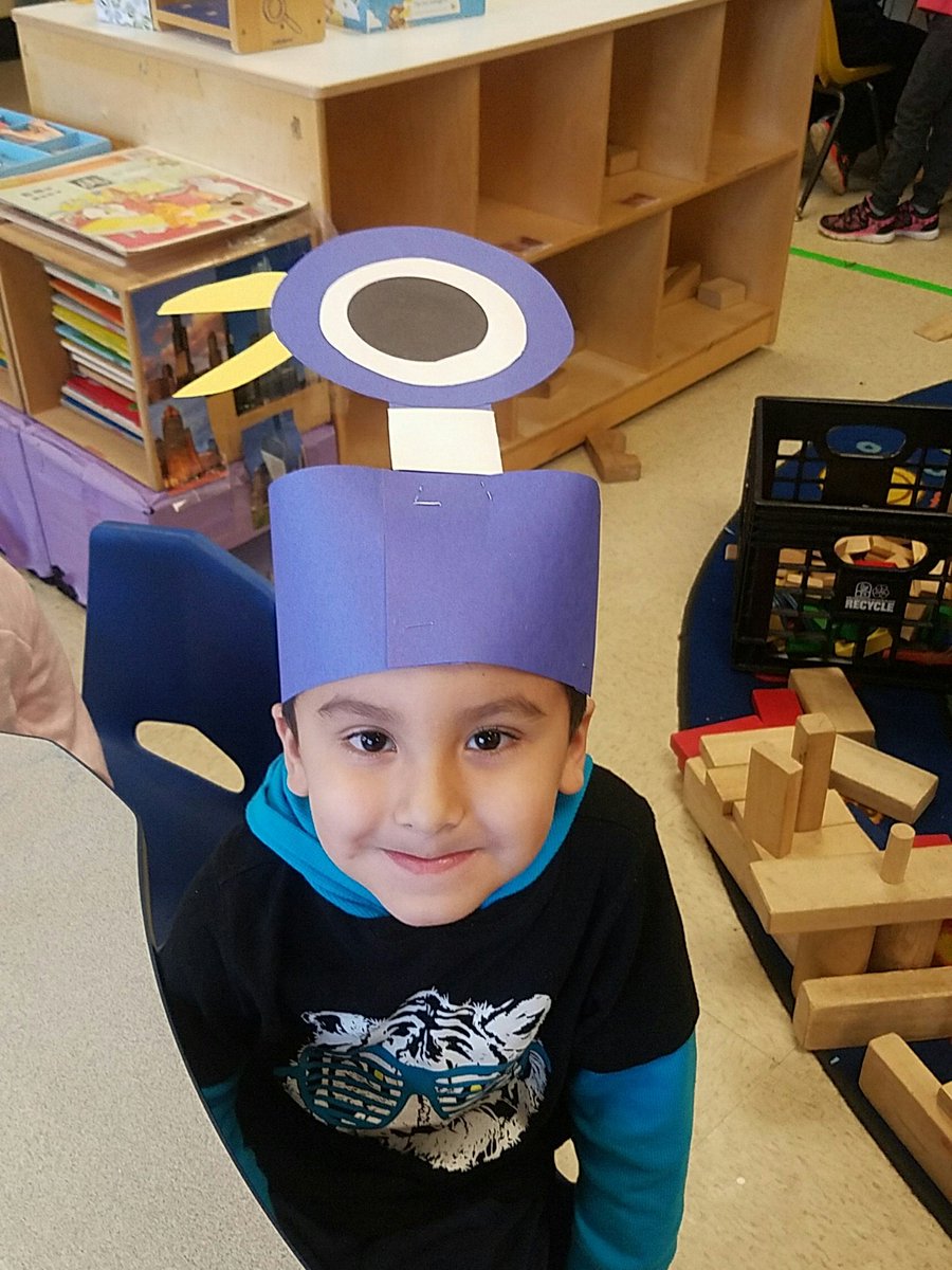 MsLammatPlayer's tweet photo. Room 1 is starting our author study of Mo Willems, author of @The_Pigeon books and many more wonderful stories!  @ISD109 @PlayerSchool https://t.co/aGdyrWc7fh