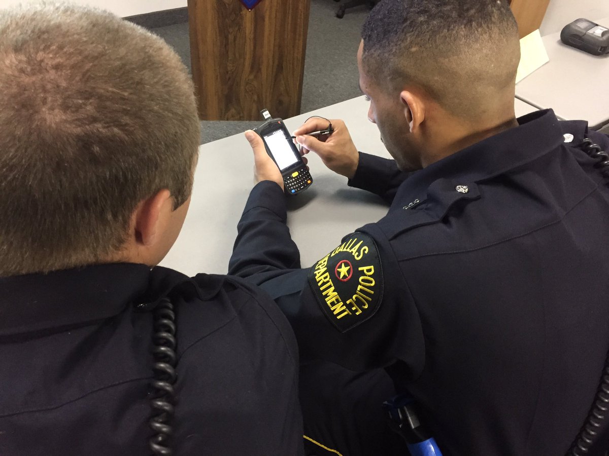 DPDAcademy's tweet photo. #ecitation Training #DPDClass352 @DallasPD @DPDRecruiting @ChiefCotnerDPD @DPDCoffey https://t.co/gwTJ5i0sfy