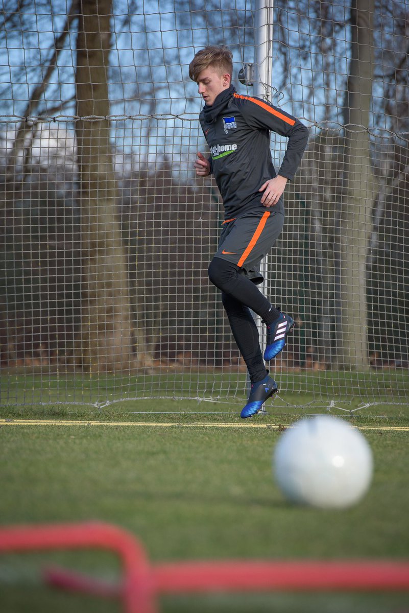 Das war's für heute ✅ Weiter geht es morgen um 10 Uhr. <a href="/sinan_kurt_24/">Sinan Kurt</a> hat heute übrigens wieder individuell trainiert 😊👍 #hahohe