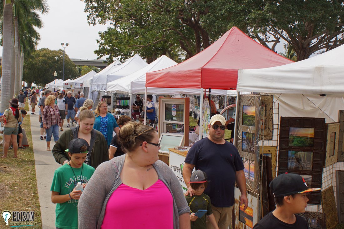 Photos from Crafts on the River are now up on the Festival website! edisonfestival.org/p/media/389