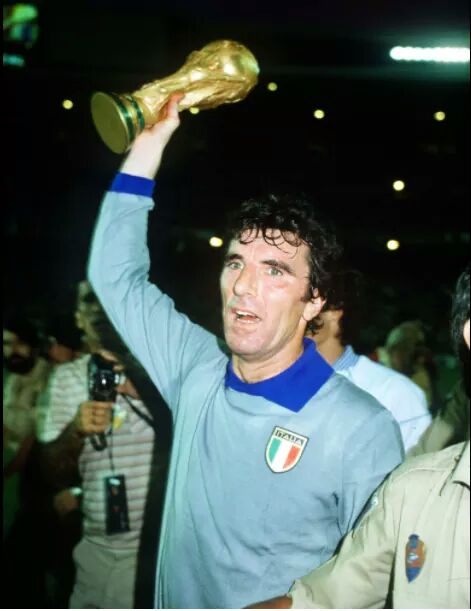 Happy 75th birthday to the football legend that is Dino Zoff.  