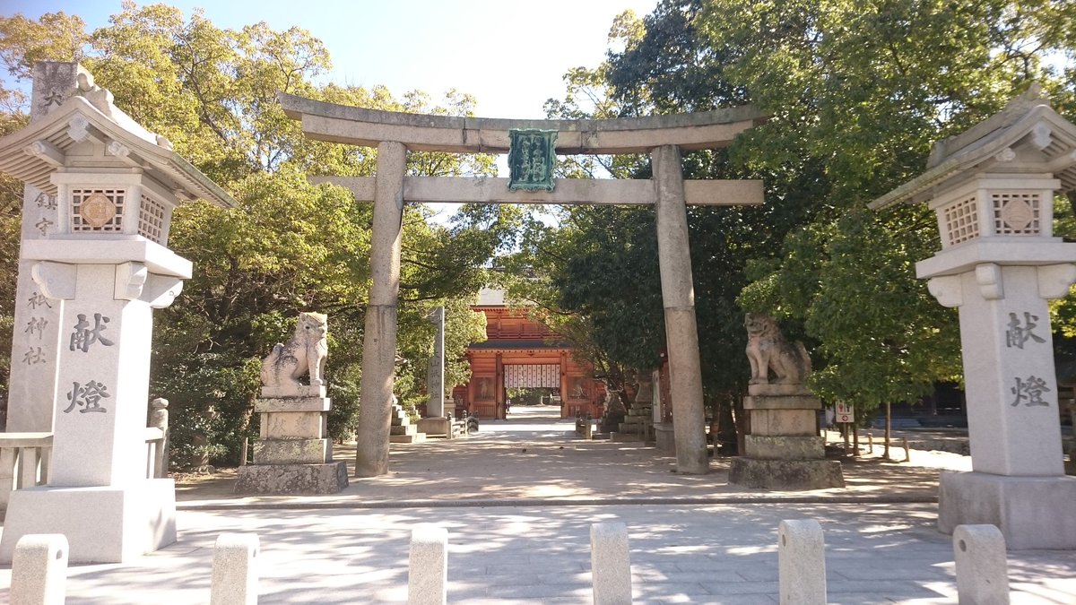 「今日は念願叶っての如月の艦内神社、大山祇神社に参拝場所が場所なだけに静かな空間天」|侘茶のイラスト