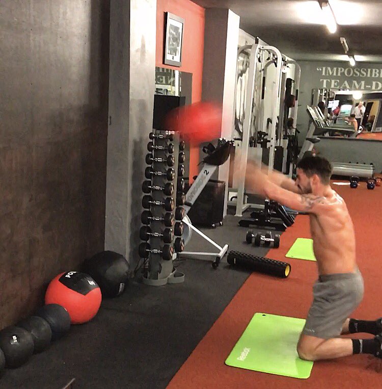 TeamDesFitness's tweet image. Can&apos;t wait till @JamieCoxPro gets back in that ring !! #ExplosivePower