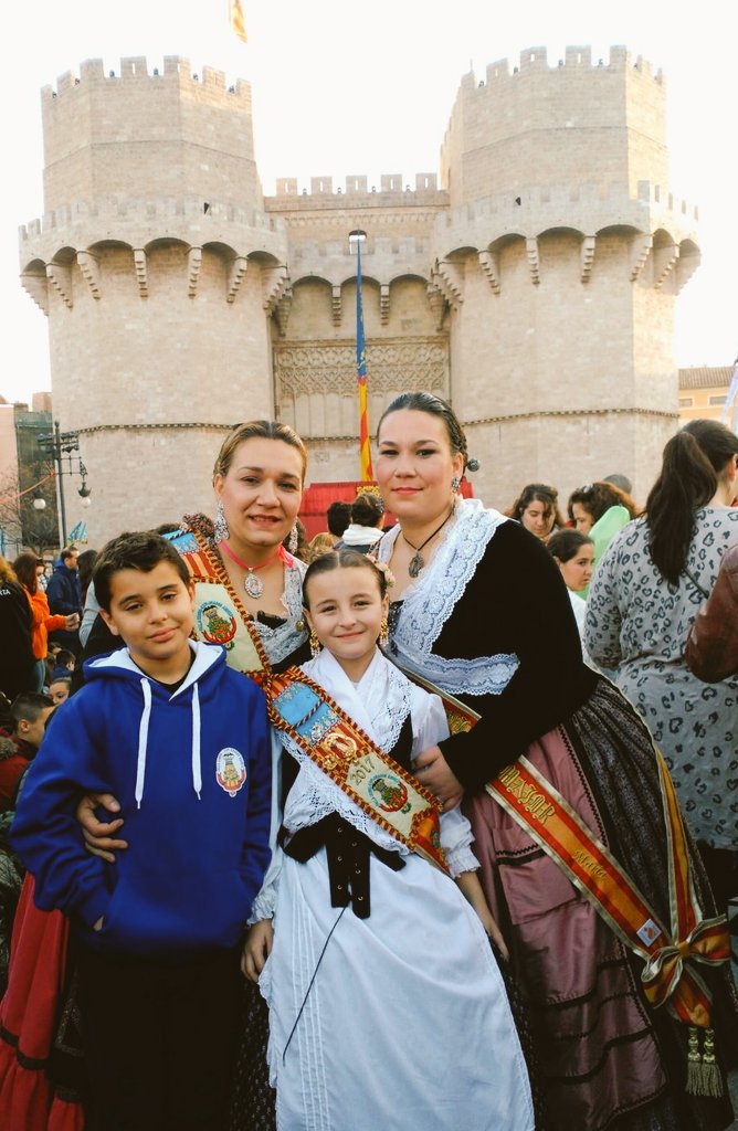 FallaCedro's tweet image. Gran #CridaFalles17 que bien lo pasamos y es que #Cedromola #Fallas2017 #Jaestemenfalles