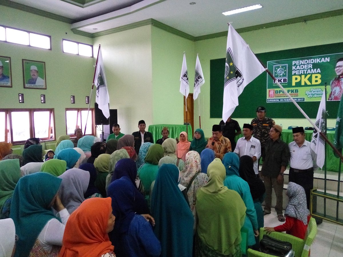 Rachmat076_crb's tweet photo. PKP Mandiri Berbasis Perempuan DPC PKB KabCirebon #Jooooos !!!  @cakiminpkb @Kadir_Karding @eman_nahnu @BeritaPKB @dpwpkbjabar @pkbcirebon https://t.co/2MAwNr6vhw