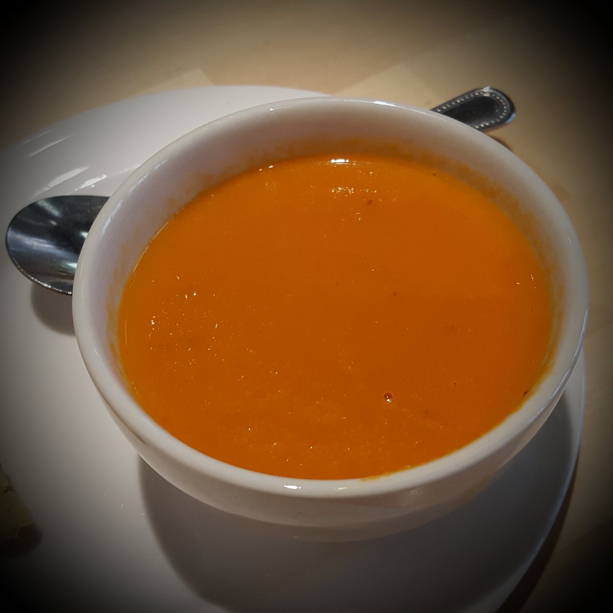 thetomatohead's tweet photo. Soup works.

#lunch
#Soup #JustAddBread https://t.co/90176KOzfw