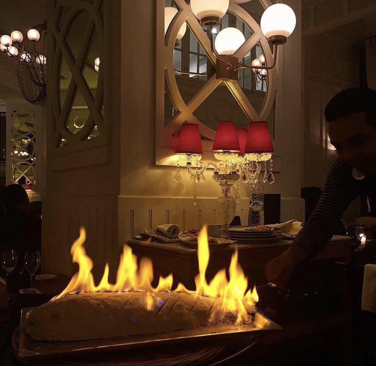 patrondelamer's tweet image. The house specialty 
#fish #seabass #saltcrust #foodporn #marrakech #maroc #morocco 📸 @lebaroude