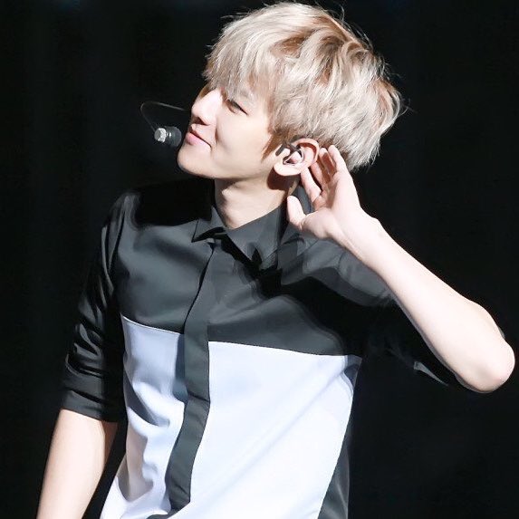 bbh_04_'s tweet photo. 突然ごめんなさい。

仕事が忙しくて全然浮上出来てません。
本人様の姿を使ってbotという事をしてるのに、申し訳なくなって。

消えることにします。
本当にありがとうございました。

そしてたくさん愛してくれたシンビ
最後だけど、愛してる。

2017 2 28/변 백현 end https://t.co/xUtoKROIio