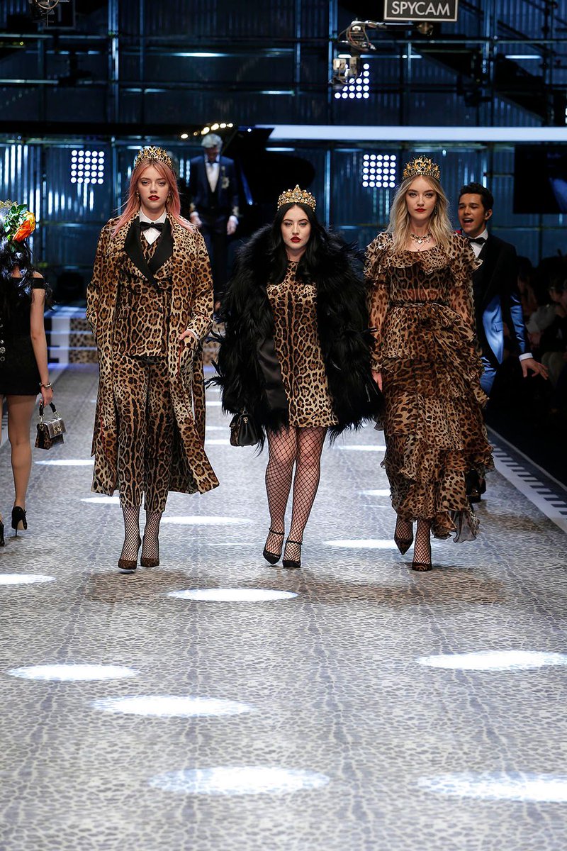 ট ইট র The Fashion Post ザ ファッションポスト ミレニアル世代が席巻 ドルチェ ガッバーナ秋冬ランウェイショー 驚愕の140人というルック数 日本からは 水曜日のカンパネラ のコムアイがスペシャルゲストとしてランウェイに登場しました T