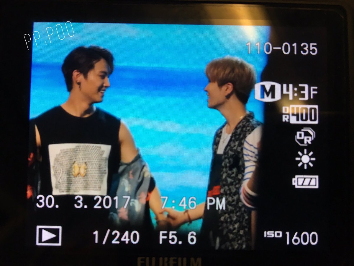 iitlovee's tweet photo. ความโชว์กล้ามของพี่ให้น้องดู5555 ☺️ 
#estเท่านั้นฟินสุดซี้ดกับGOT7 
#estซ่าซี้ดสุดขั้วกับGOT7 #JB #YOUNGJAE https://t.co/sCSEnsrmri