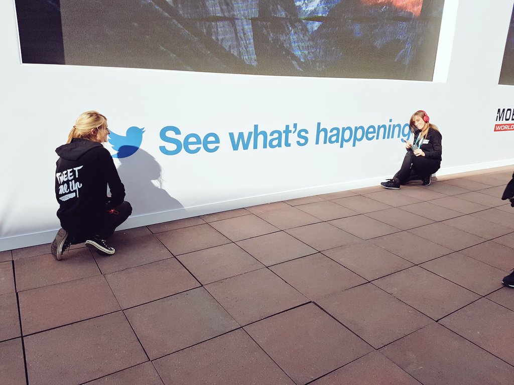 ds_lau's tweet photo. #TweetMeUp ! Follow the #WikoTeam on Twitter and take part in the adventure #Wiko #WikoMWC2017 #mwc17 https://t.co/DZyz7ejg8Z