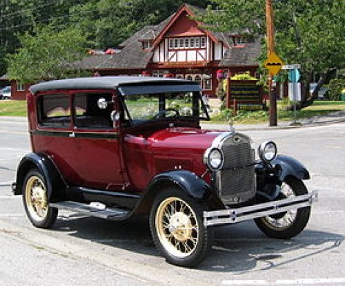 365daysmotoring's tweet photo. 85 years ago today, 28 Feb 1932, the last Ford Model A was produced https://t.co/cfjlQxN9ST  #Ford #28Feb https://t.co/5fB4lecEhM