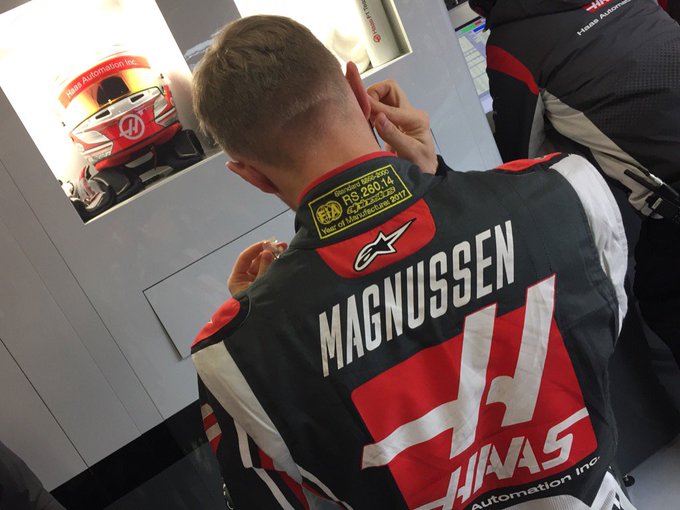 Magnussen sigue ...