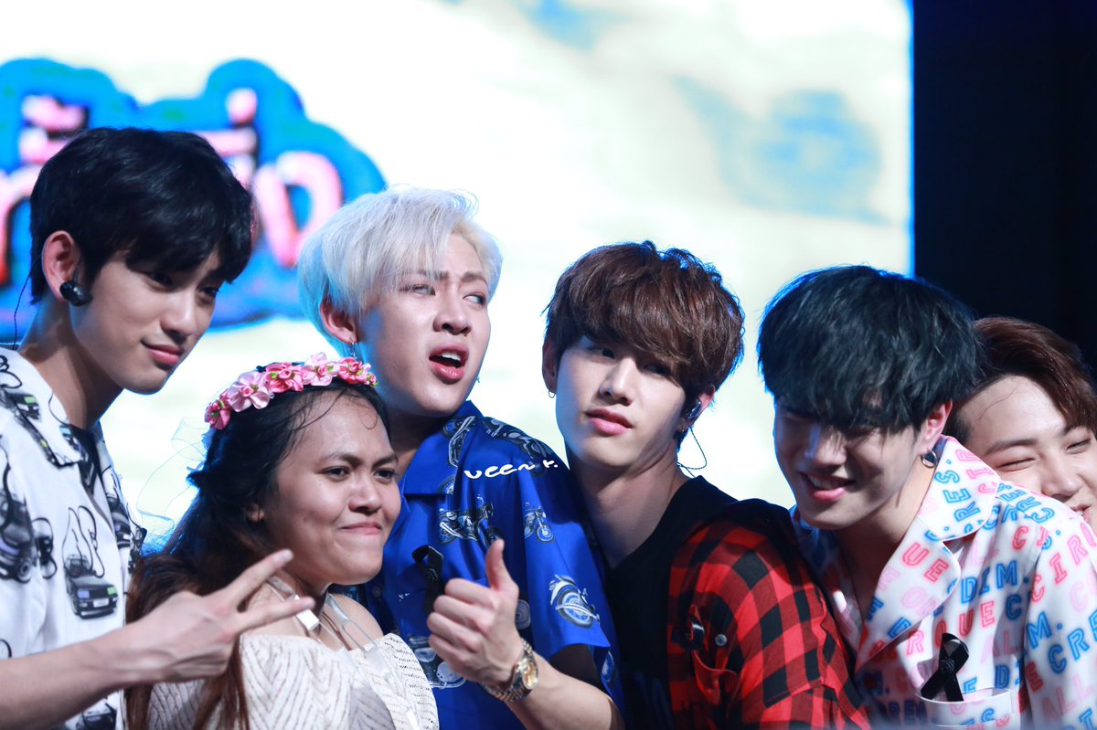 aveeporn's tweet photo. มีคนโดนแบมดุด้วย ><~ #estเท่านั้นฟินสุดซี้ดกับGOT7 https://t.co/rrBn5aoDki