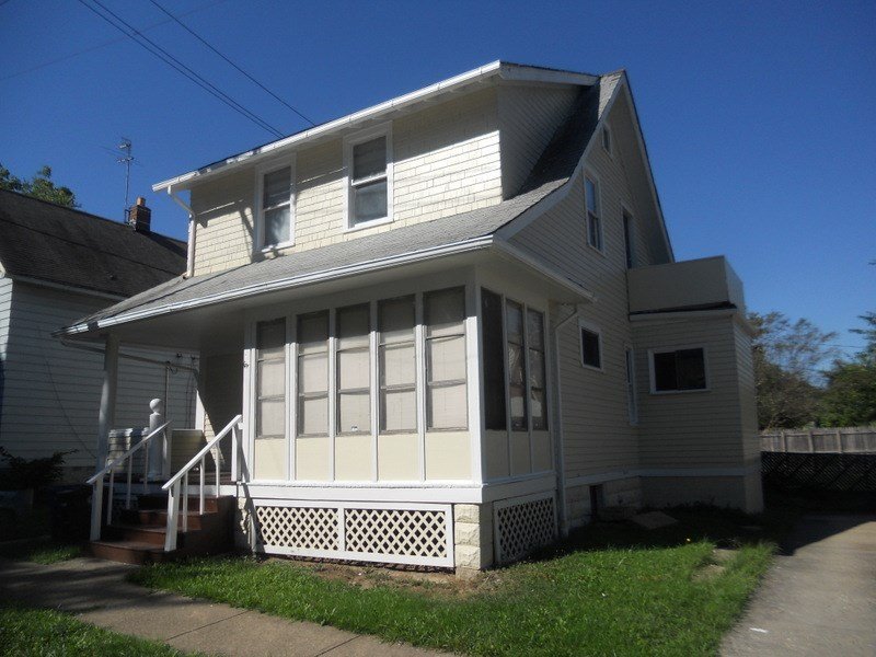 JohnHuntFitch's tweet photo. Move Right In To This 3BR 2BA Home In Old Brooklyn! Call John at (440) 213-6556 for any questions! https://t.co/E6XPnn0azB #KeyRealty https://t.co/NB5FhCjJKZ