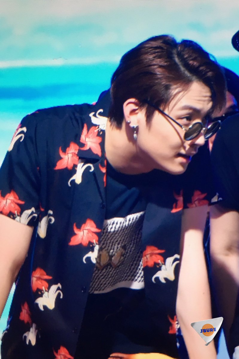 JBURE94's tweet photo. <PREVIEW> 170228
#estเท่านั้นฟินสุดซี้ดกับGOT7 
#estซ่าซี้ดสุดขั้วกับGOT7 
┊😎
#갓세븐 #GOT7 
#제이비 #재범 #JB #Jaebeom https://t.co/chPIEu7wq8